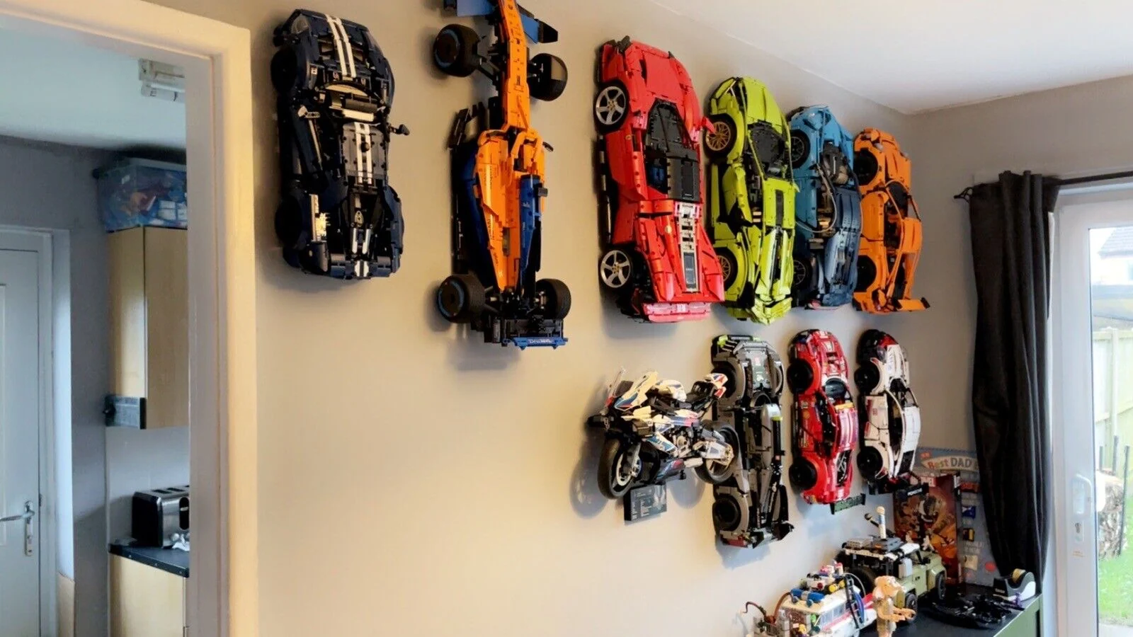 Kundenfoto: Technic Car Wall – Sammlung mit Wonderprint-Zubehör im Einsatz.
